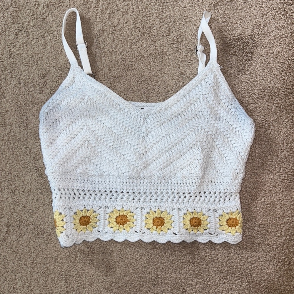 Size small cropped knitted tank